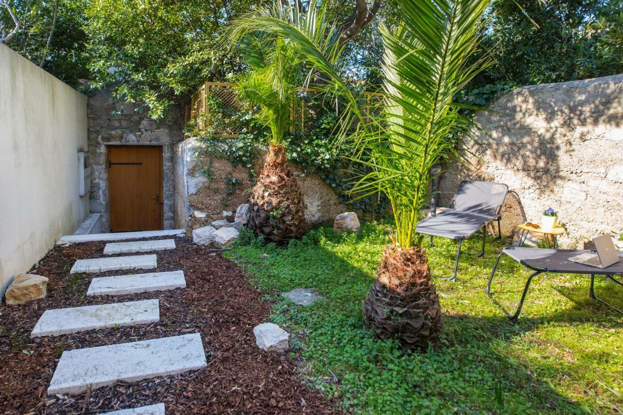 Apartment Peaceful Oasis Макарска Екстериор снимка