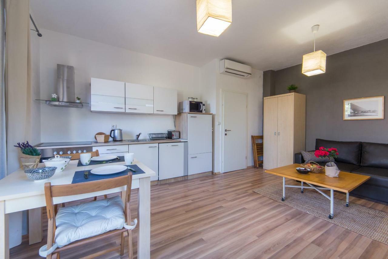 Apartment Peaceful Oasis Макарска Екстериор снимка